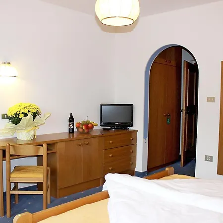 Hotel Garni An Der Leit 3*